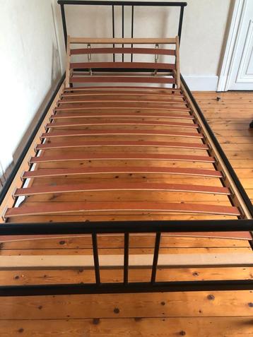 Bed 1 persoon 90 x 200 met verstelbaar hoofdeinde beschikbaar voor biedingen