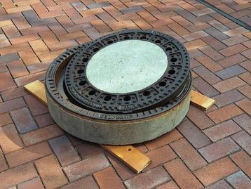 Tête de trou d'égout IBA en fonte ronde robuste, arbre de co