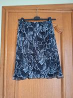 jupe noire à motifs blancs évasée - Taille 38/40, Kleding | Dames, Rokken, Zwart, Knielengte, Gedragen, Your 6th sense