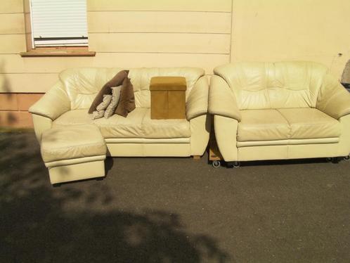 Gebruikt beige leren bankstel met voetsteun, Huis en Inrichting, Zetels | Voetbanken en poefs, Gebruikt, 75 tot 100 cm, 125 cm of meer