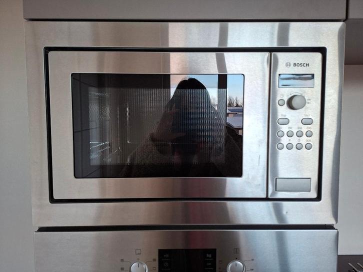 Bosch HMT84M621 Inbouw Microgolfoven, Elektronische apparatuur, Microgolfovens, Zo goed als nieuw, Inbouw, Microgolfoven, Draaiplateau