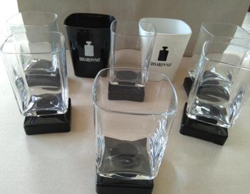 6 Glazen Amaretto Disaronno + 2 potjes voor …. – Vintage beschikbaar voor biedingen