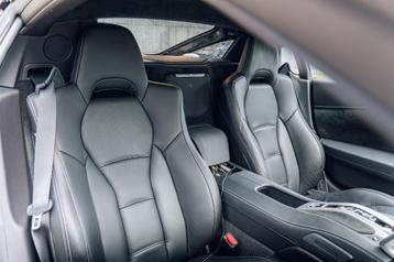 Honda NSX (NC1) lederen bekleding voor beide voorstoelen beschikbaar voor biedingen