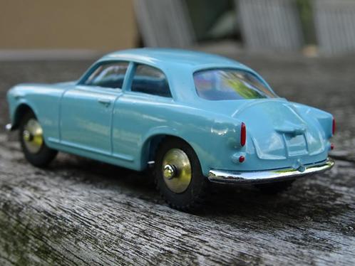 Alfa Romeo Giulietta Sprint Veloce - 1/43, Hobby & Loisirs créatifs, Voitures miniatures | 1:43, Comme neuf, Voiture, Autres marques