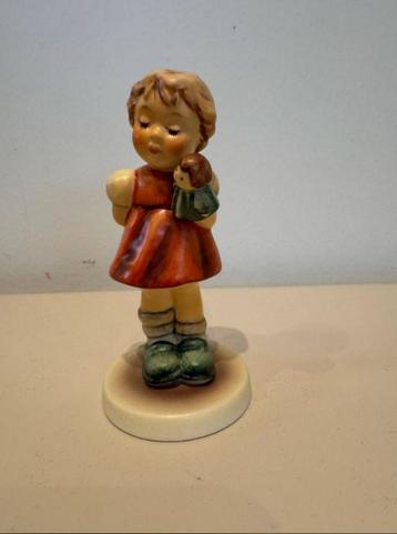 Hummel #2103 A 'Puppet Princess'  beschikbaar voor biedingen
