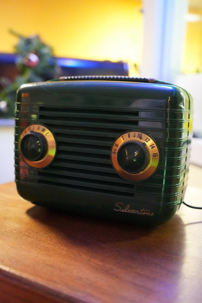 Radio Vintage Silverstone modernisée, TV, Hi-fi & Vidéo, Radios, Reconditionné, Radio, Enlèvement ou Envoi