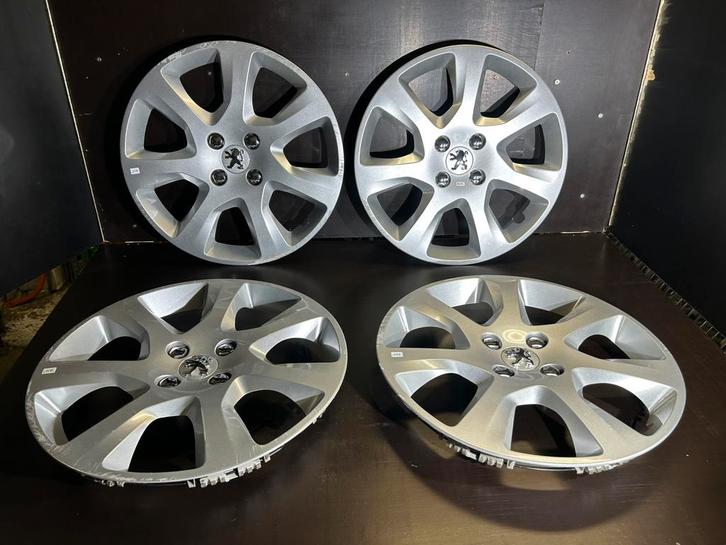 4 originele wieldoppen Peugeot 2008,3008 17", Auto diversen, Wieldoppen, Gebruikt, Ophalen of Verzenden