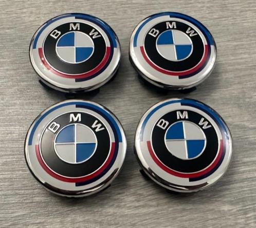 50 JAAR/Anniversary BMW G-serie’s Naafdoppen/Naafkappen 56mm, Auto diversen, Wieldoppen, Nieuw, Verzenden