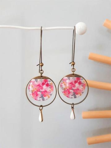 Boucles d'oreilles en papier japonais fuchsia et blanc