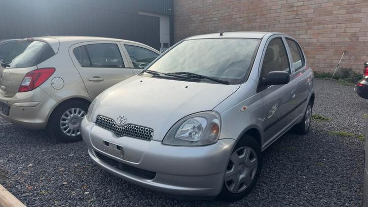 Toyota Yaris 1.0Benzine 110.xxx km ! 2001 Beginnerswag, Auto's, Toyota, Bedrijf, Te koop, Yaris, ABS, Airbags, Climate control