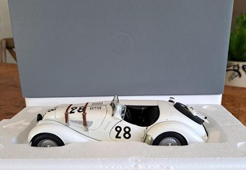 BMW 328 Roadster #28 24h Le Mans 1939 Dealer Edition Autoart, Hobby & Loisirs créatifs, Voitures miniatures | 1:18, Neuf, Voiture