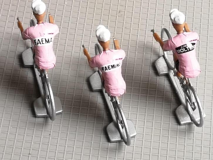 Eddy Merckx 3 verschillende Girotruien, Antiek en Kunst, Antiek | Speelgoed, Verzenden