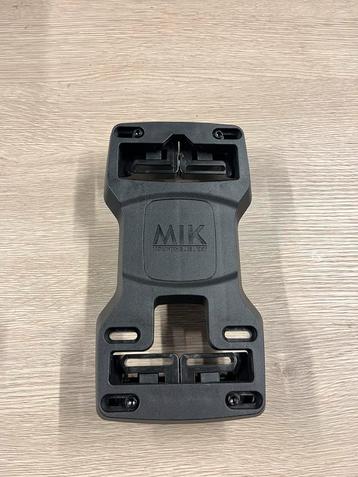 MIK beugel/adaptor en slot beschikbaar voor biedingen
