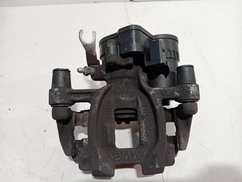 REMKLAUW LINKS ACHTER BMW 1 serie (F40) (6892605|6892606), Auto-onderdelen, Remmen en Aandrijving, BMW, Gebruikt