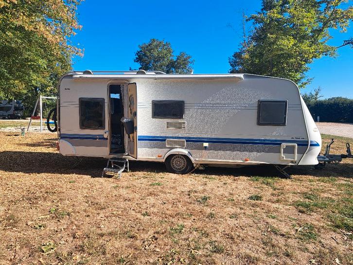 Caravane Hobby, Caravanes & Camping, Caravanes, Particulier, jusqu'à 6, 1250 - 1500 kg, Hobby, Grand lit, Coin salon convertible