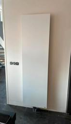Vasco verticale designradiator met vlakke voorplaat 182x52cm, Doe-het-zelf en Bouw, Ophalen of Verzenden, Zo goed als nieuw, Radiator