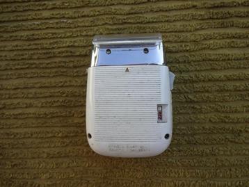 Vintage scheerapparaat Braun beschikbaar voor biedingen