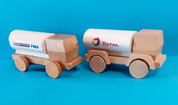 Fina Total camion en bois ... cadeau d'entreprise 1990 beschikbaar voor biedingen