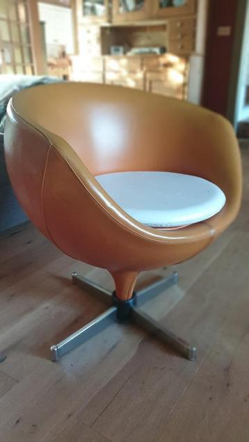 Vintage draaibare fauteuil uit de jaren ’60  beschikbaar voor biedingen