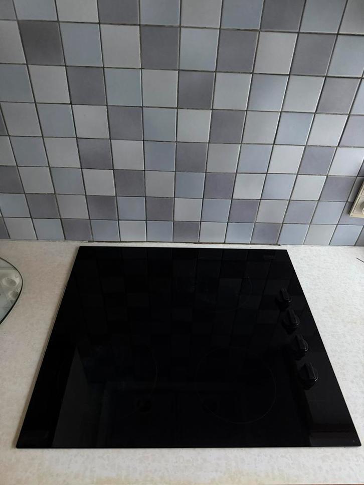 Beko elektrisch kookvuur met 4 zones, Electroménager, Tables de cuisson, Utilisé, Encastré, 4 zones de cuisson, Enlèvement