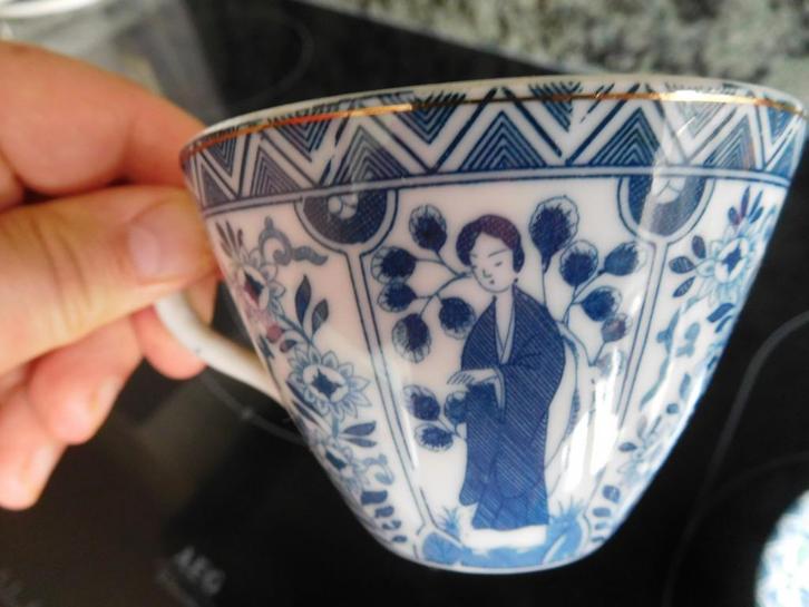 Set van kop, schotel en dessertbord, Antiek en Kunst, Antiek | Servies los, Ophalen of Verzenden