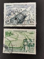 Madagascar 1956 - economische en sociale ontwikkeling, Ophalen of Verzenden, Overige landen, Gestempeld