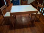 Kindertafel en 2 stoelen, Ophalen, Zo goed als nieuw