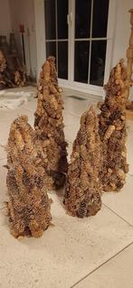 4 denneappel kegels, Diversen, Ophalen, Zo goed als nieuw