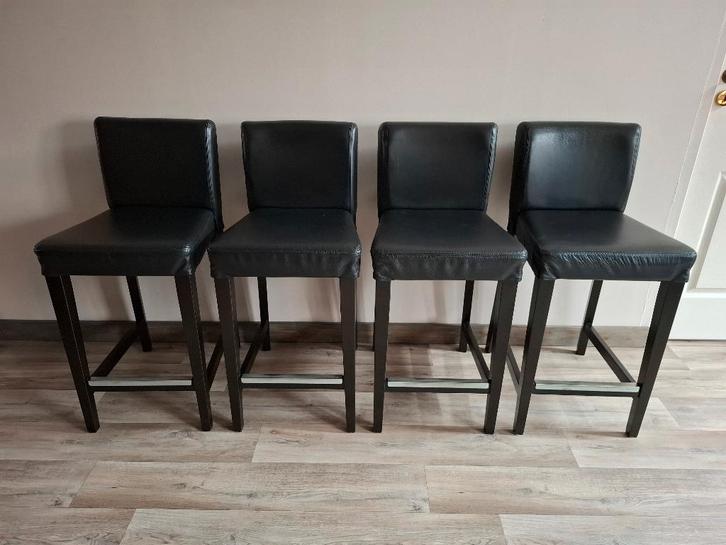 4 chaises de bar Henriksdal ikea, Huis en Inrichting, Stoelen, Zo goed als nieuw, Drie, Hout, Zwart, Ophalen