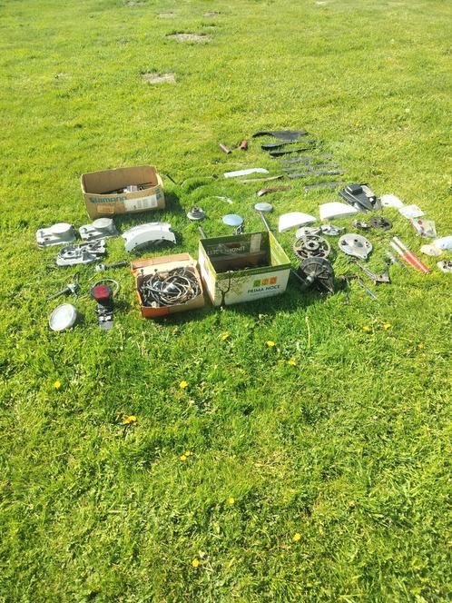 Heel groot honda lot, Fietsen en Brommers, Brommeronderdelen | Oldtimers, Ophalen