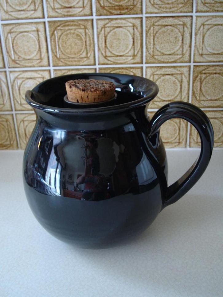 Nieuwe wijn kruik met wijnkoeler – perfecte nieuwstaat, Huis en Inrichting, Keuken | Servies, Nieuw, Compleet servies, Effen, Keramiek
