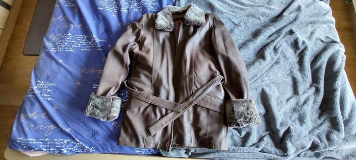 Lederen jas soort van bruin, Kleding | Dames, Jassen | Winter, Zo goed als nieuw, Maat 38/40 (M), Bruin, Ophalen