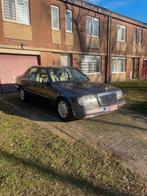 Mercedes 300d oldtimer, Auto's, Automaat, 4 deurs, Achterwielaandrijving, Diesel