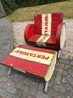 Ensemble de chaise et table basse industrielles vintage