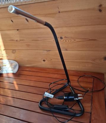 Lampe de bureau noir fine au design moderne de Ikéa beschikbaar voor biedingen