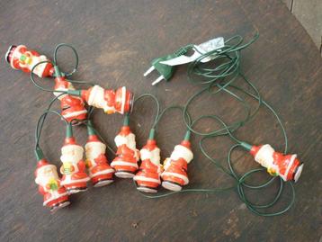 Retro kerstverlichting: kerstmannetjes beschikbaar voor biedingen