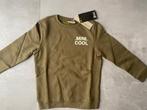 JBC Kids Nation - Kaki sweater Mini Cool. Maat 122. Nieuw, Pull ou Veste, Garçon, Enlèvement ou Envoi, Kidz Nation