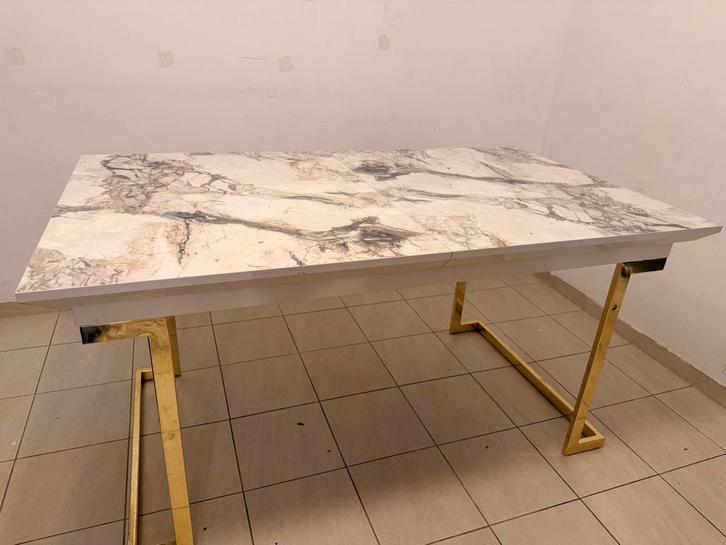 Table à manger, Maison & Meubles, Tables | Tables à manger, Comme neuf, Métal, Enlèvement