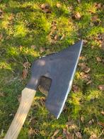 Antieke duitse kantbijl nieuw handvat, Antiek en Kunst, Antiek | Gereedschap en Instrumenten, Ophalen of Verzenden