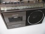 VINTAGE GRUNDIG 240 AVEC FM EN FONCTION NEUF 220volts, Antiek en Kunst, Antiek | Tv's en Audio, Verzenden