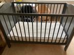 Babybed + matras + ademende 3 D matrasbeschermer aerosleep, Ophalen, Zo goed als nieuw