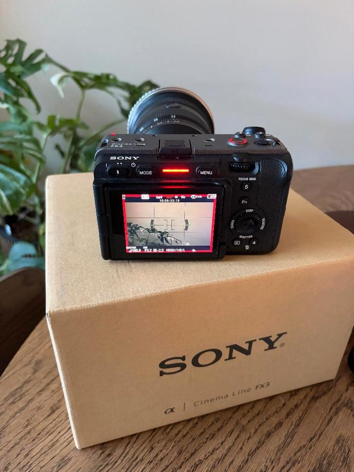 Te koop: Sony FX3 + Sony 24–70mm f/2.8 GM II + accessoires, Audio, Tv en Foto, Videocamera's Digitaal, Zo goed als nieuw, Camera