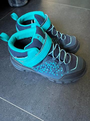 bottines de marche fille Taille 34 beschikbaar voor biedingen