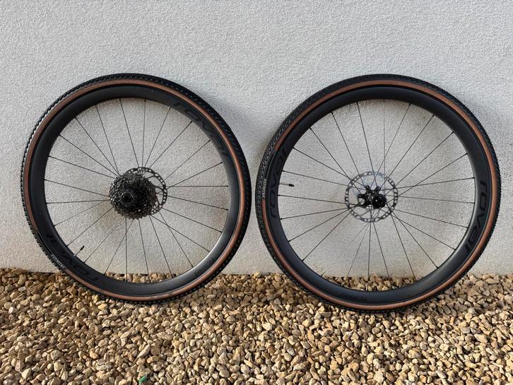 Roval Terra CL – Carbon gravel / route – État quasi neuf, Fietsen en Brommers, Fietsaccessoires | Fietskleding, S, Ophalen