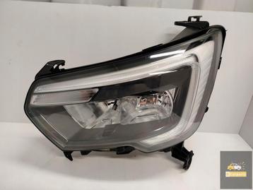 Renault Master IV linkerlamp Ideaal beschikbaar voor biedingen