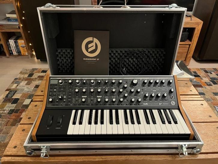 Moog Opvolger 37, Muziek en Instrumenten, Synthesizers, Zo goed als nieuw, Overige aantallen, Overige merken, Met koffer of flightcase