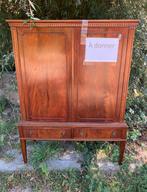 Garderobe in mahoniestijl, Ophalen, Gebruikt, 100 tot 150 cm, 150 tot 200 cm