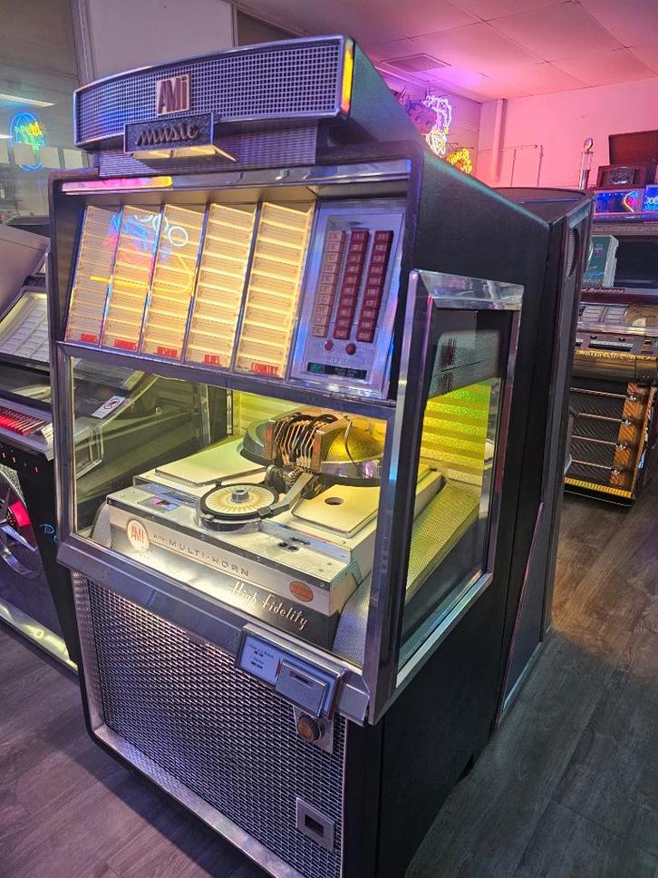 Ami G200, Verzamelen, Automaten | Jukeboxen, Zo goed als nieuw, Ami, 1950 tot 1960, Met singles, Ophalen