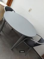 table ronde 1m10 avec ces 4 chaises. solide et confortable, Ophalen