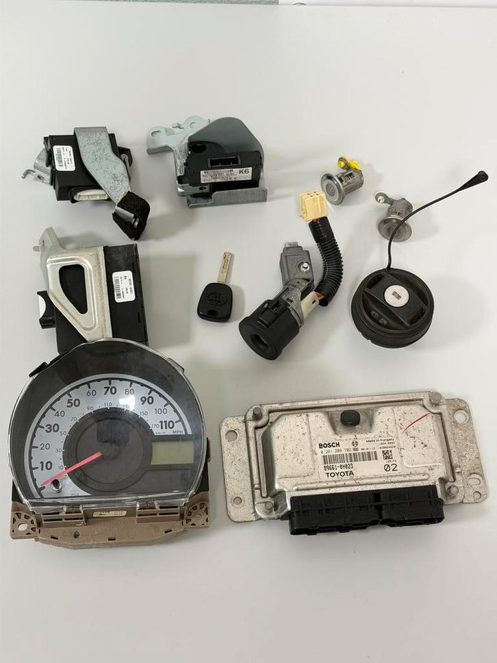 ECU KIT + Sloten SET Toyota Aygo Peugeot 107 Citroën C1 1.0, Auto-onderdelen, Elektronica en Kabels, Citroën, Peugeot, Toyota